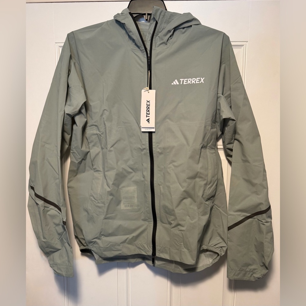 Terrex men’s large light rain jacket- nwt